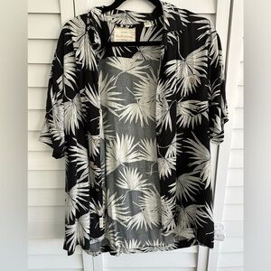 Men's Weatherproof Vintage Black and White Button Down Shirt